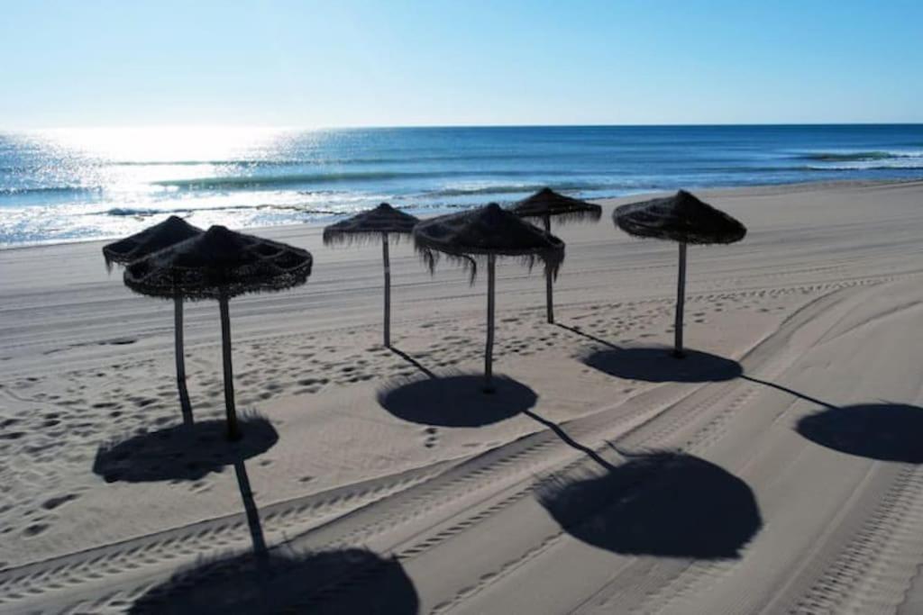 Villa Magerit, Entire Home 5 Minutes Easy Walk To Sandy Beach 拉马他 外观 照片