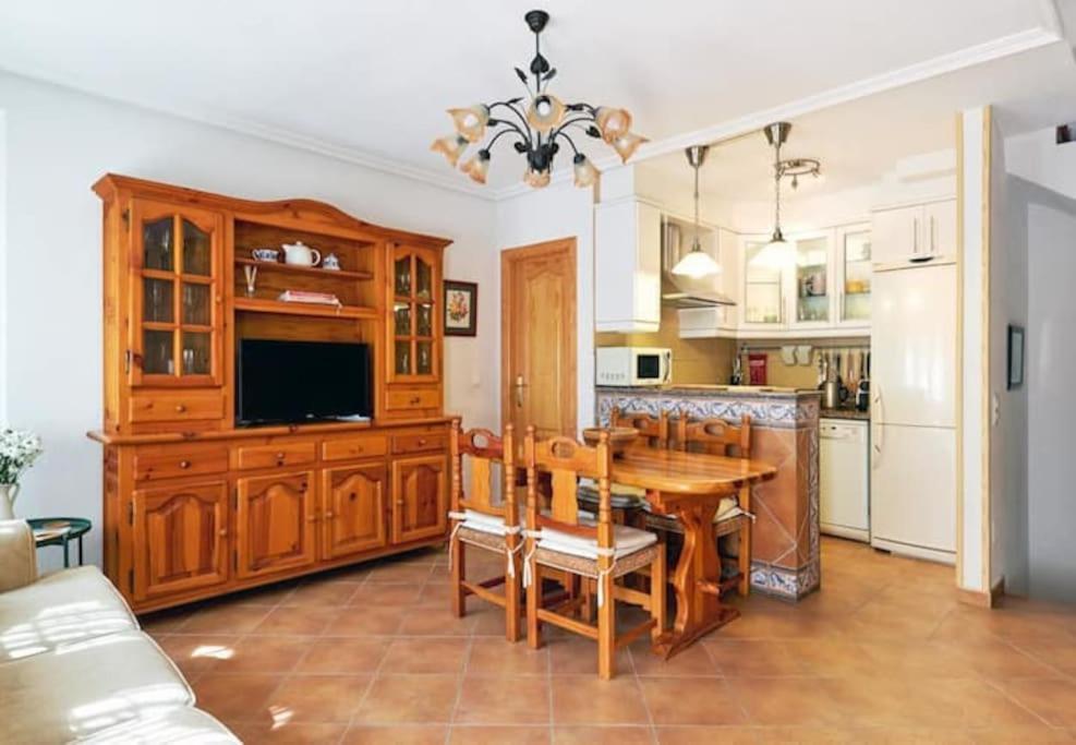 Villa Magerit, Entire Home 5 Minutes Easy Walk To Sandy Beach 拉马他 外观 照片
