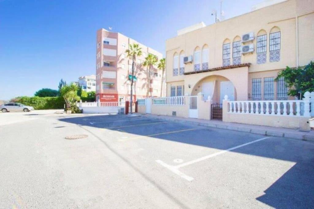 Villa Magerit, Entire Home 5 Minutes Easy Walk To Sandy Beach 拉马他 外观 照片