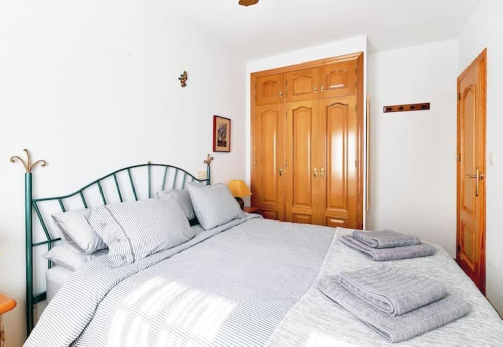 Villa Magerit, Entire Home 5 Minutes Easy Walk To Sandy Beach 拉马他 外观 照片